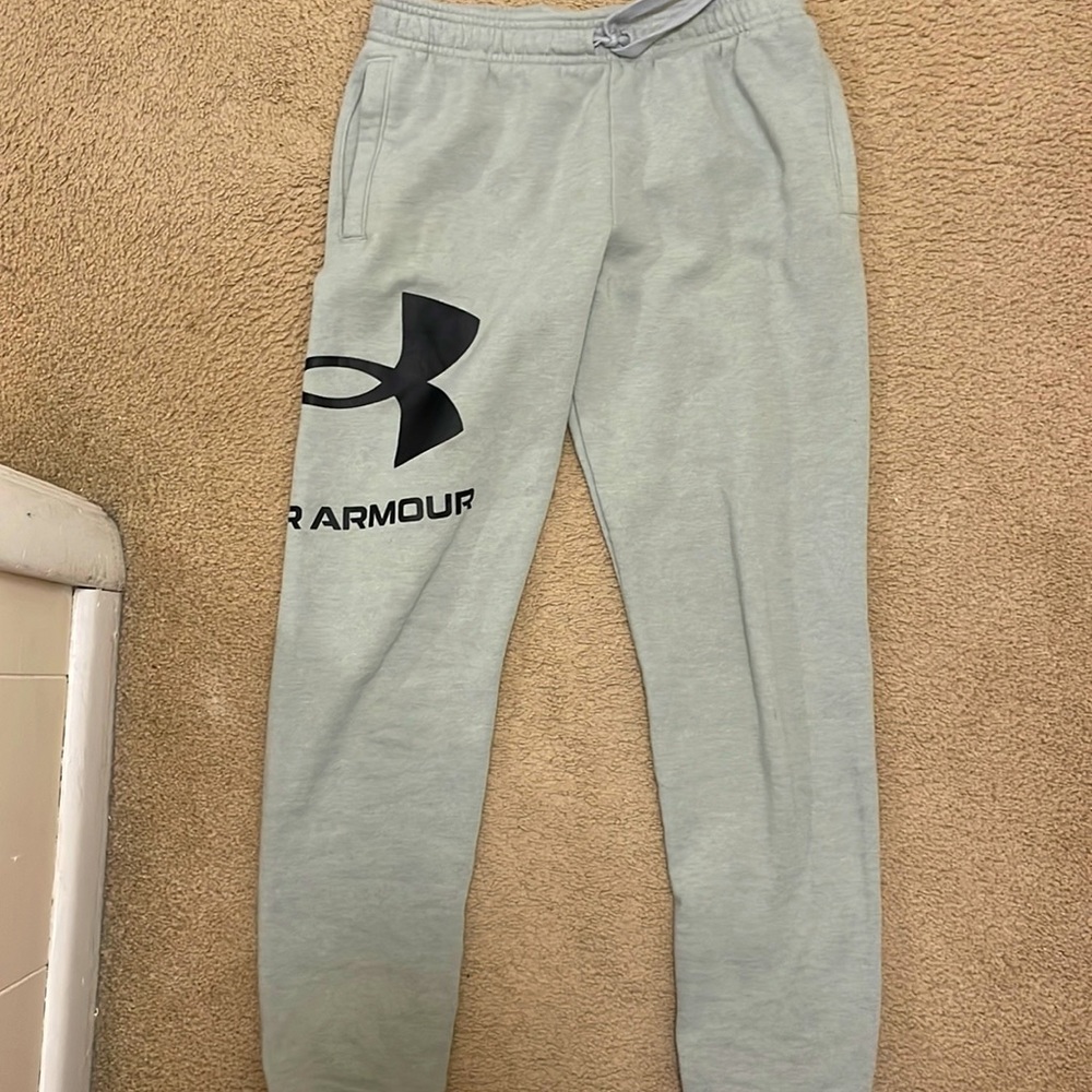 Grey under armer  kids size large pants